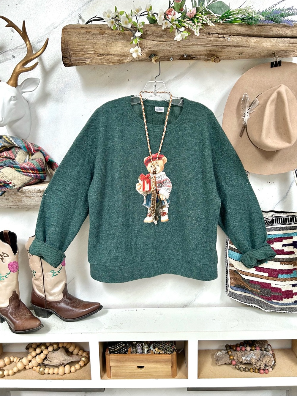 Teddy bear 🧸 Crewneck Sweater w cottagecore cabin holiday vibe